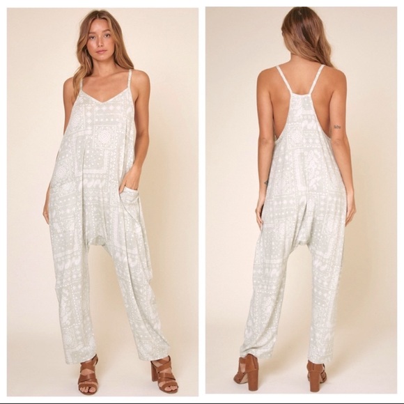 Chloe Sleeveless Paisley Floral Loose Fit Romper/Jumpsuit - Picture 4 of 4